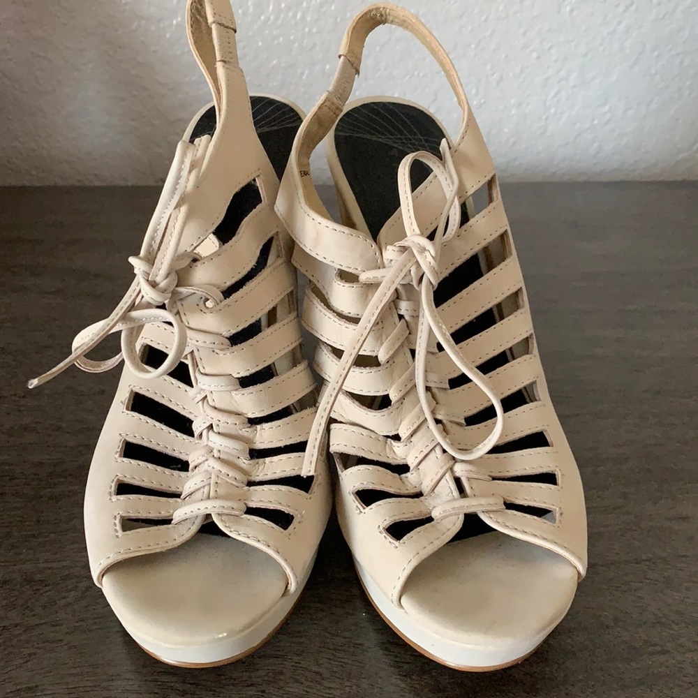 Spring wedges NWOT